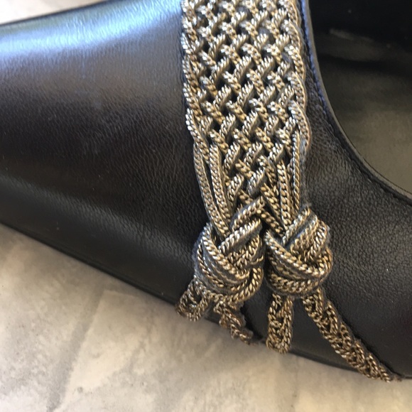 Pointy toe pumps by Carlos Santana - Picture 3 of 4